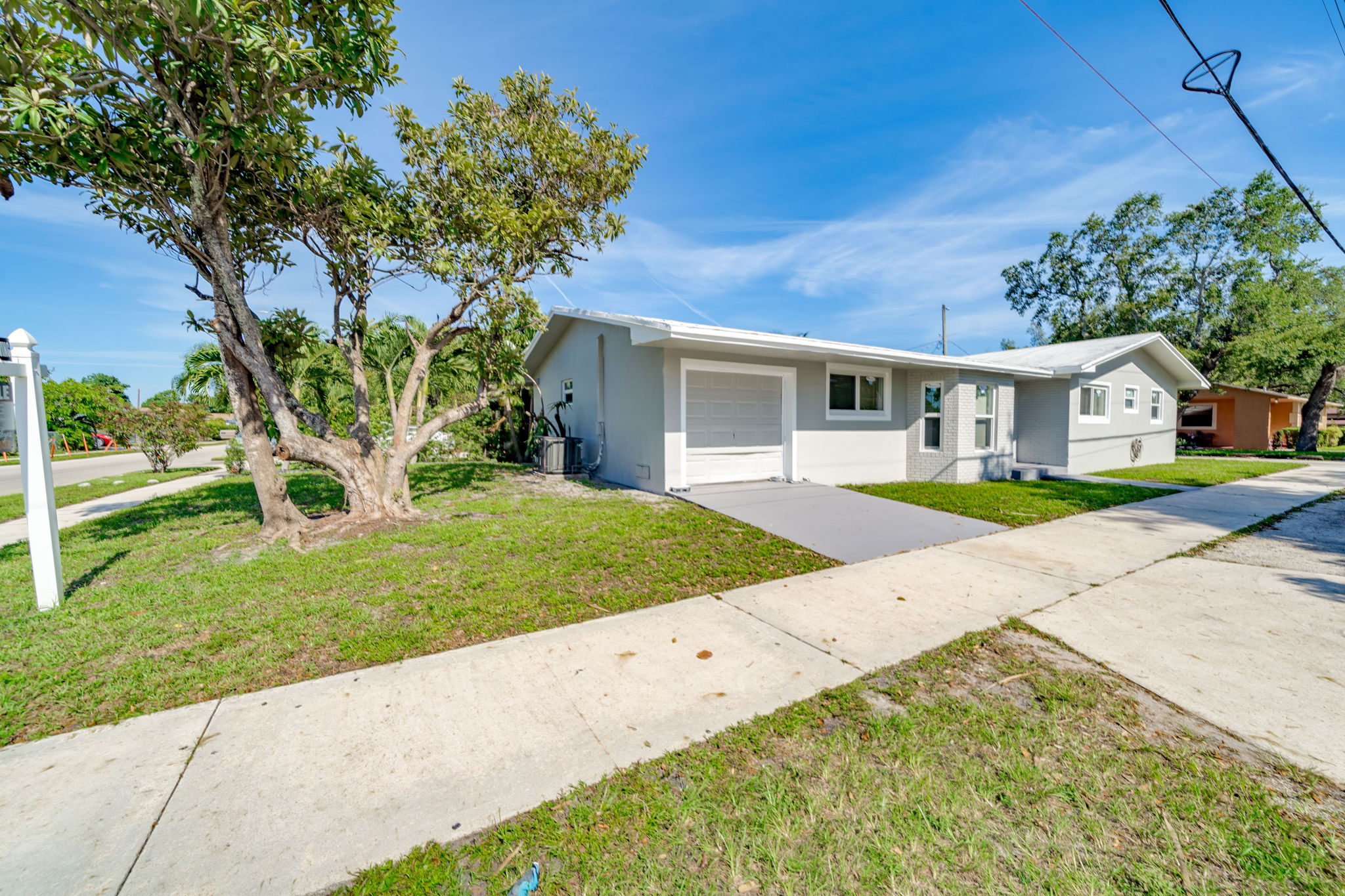 7265 NW 54th Ct, Lauderhill, FL 33319, USA Photo 3