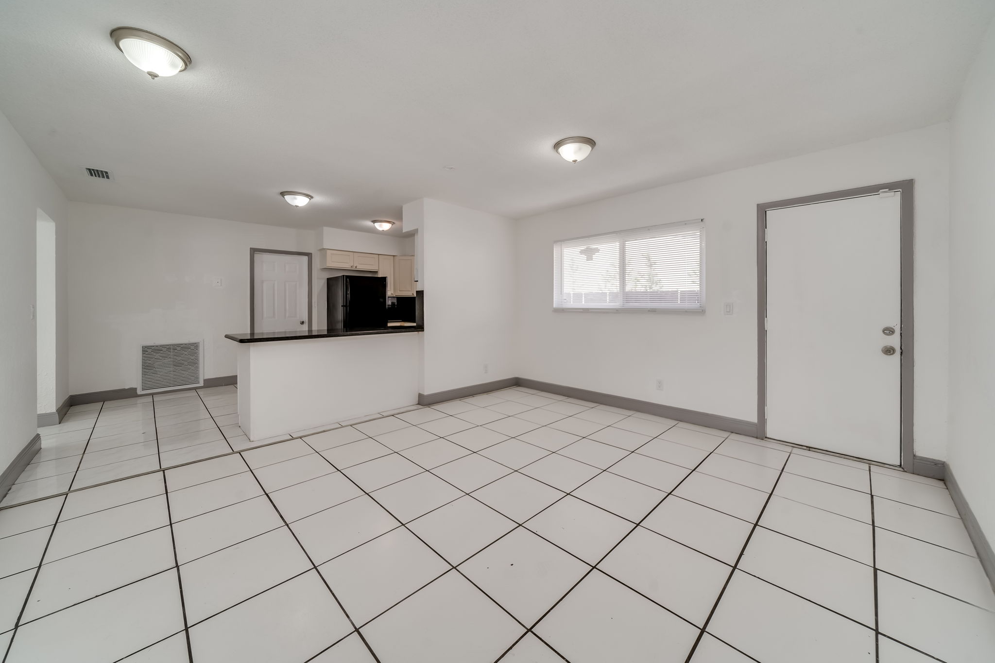 7265 NW 54th Ct, Lauderhill, FL 33319, USA Photo 16