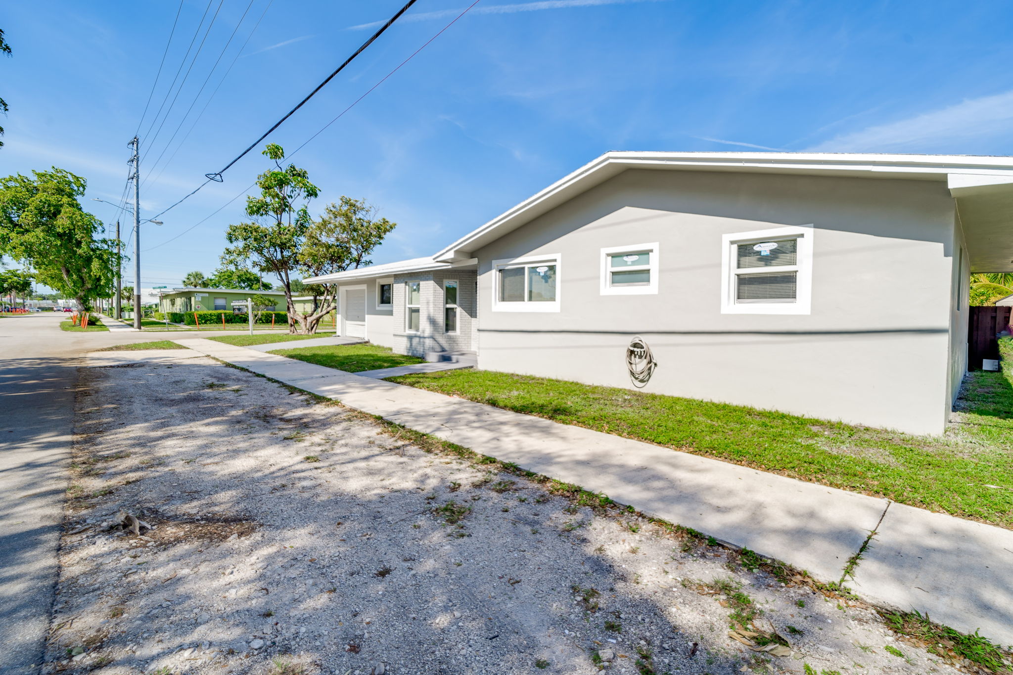 7265 NW 54th Ct, Lauderhill, FL 33319, USA Photo 4