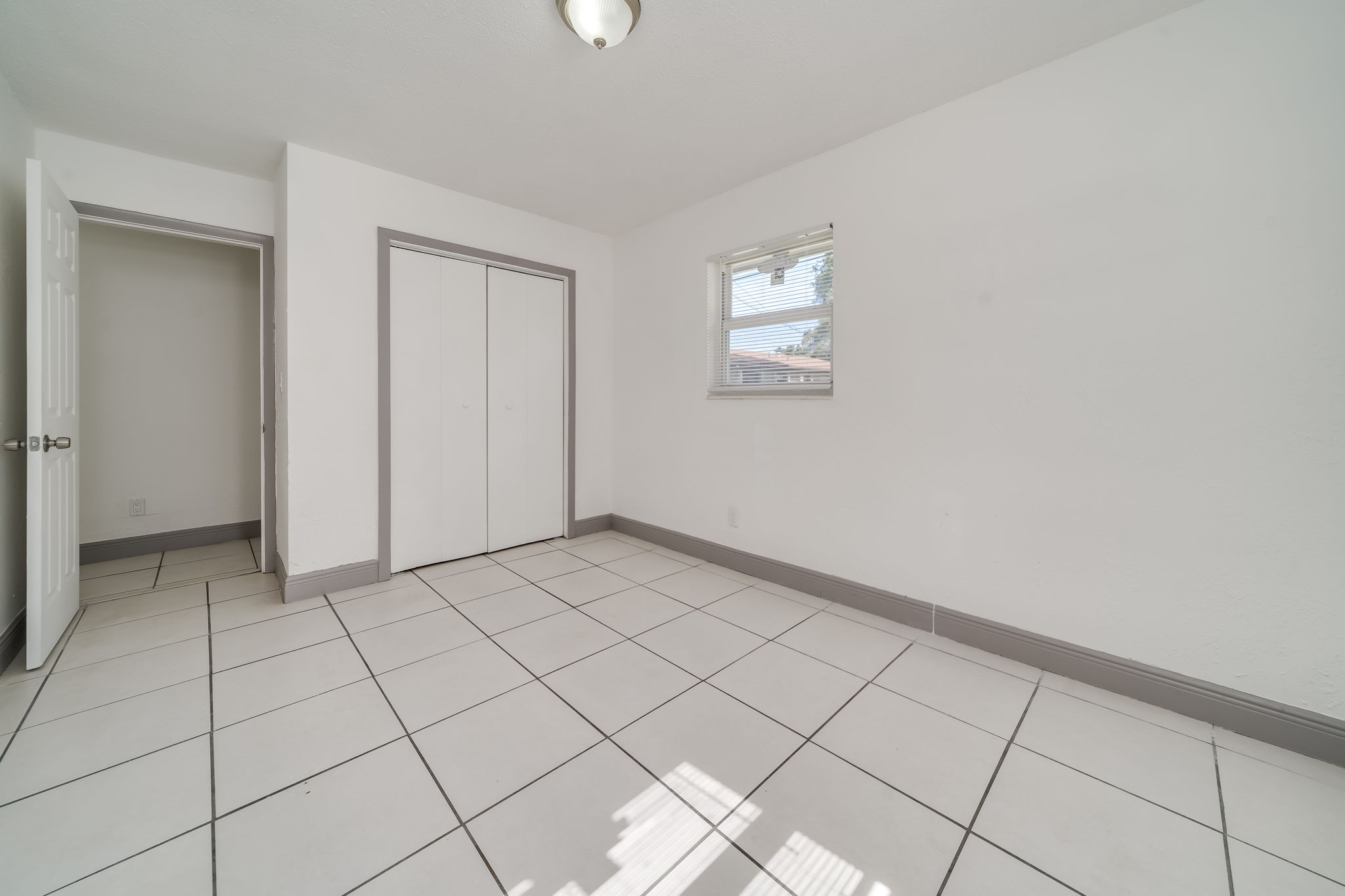 7265 NW 54th Ct, Lauderhill, FL 33319, USA Photo 27