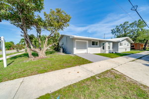 7265 NW 54th Ct, Lauderhill, FL 33319, USA Photo 2