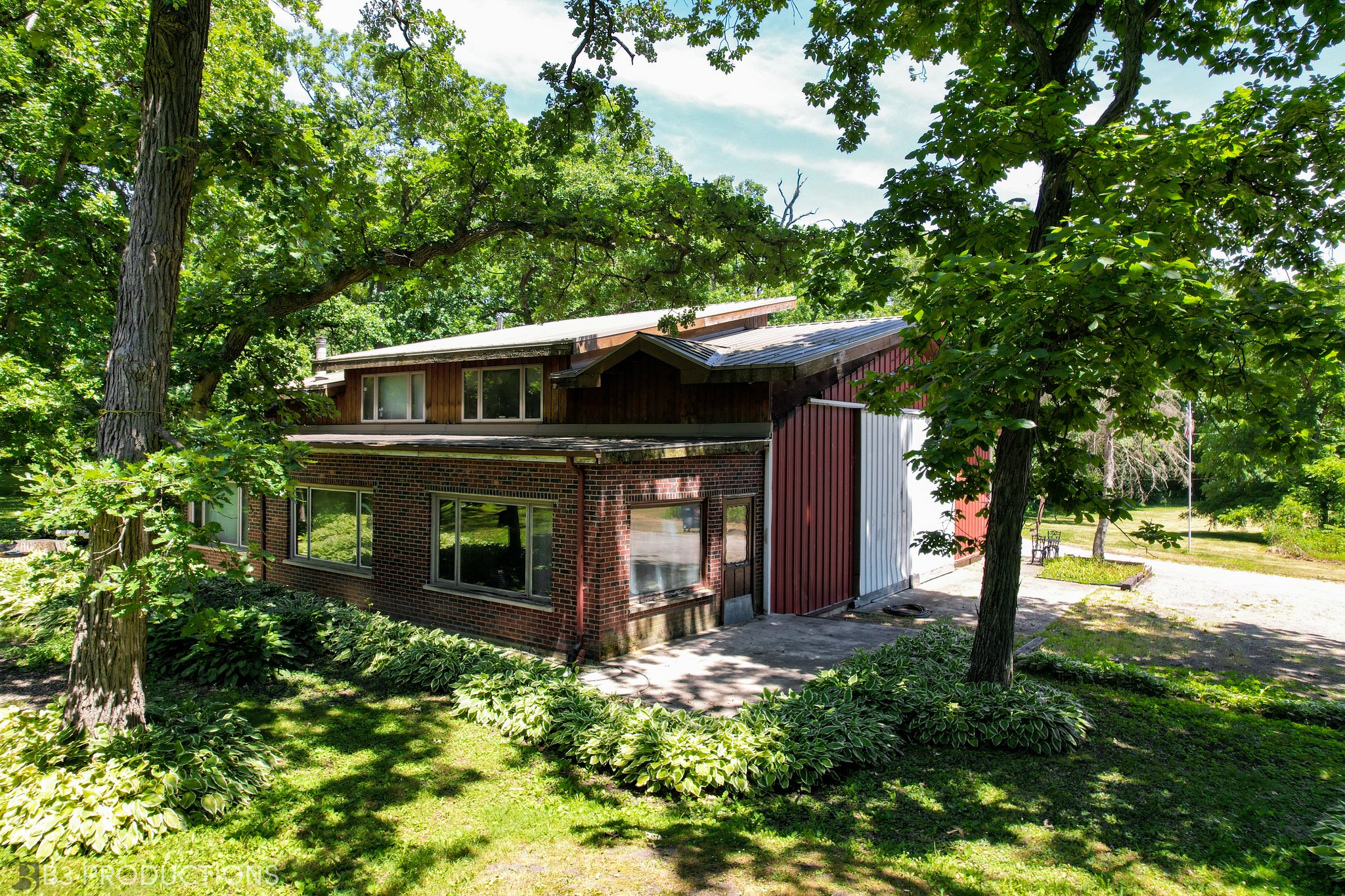 22620 Cottage Grove Ave, Steger, IL 60475 B3 Productions LLC