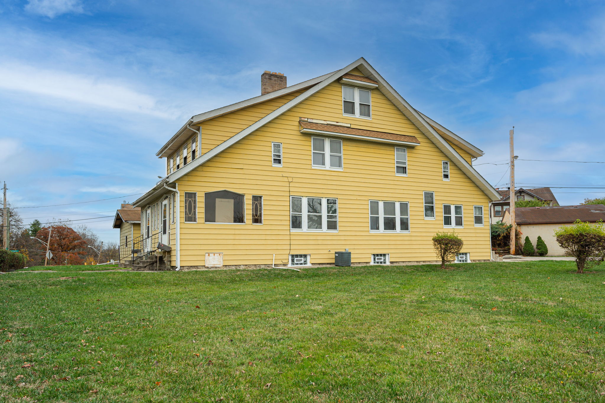 2263-2265 Leonard Ave-5