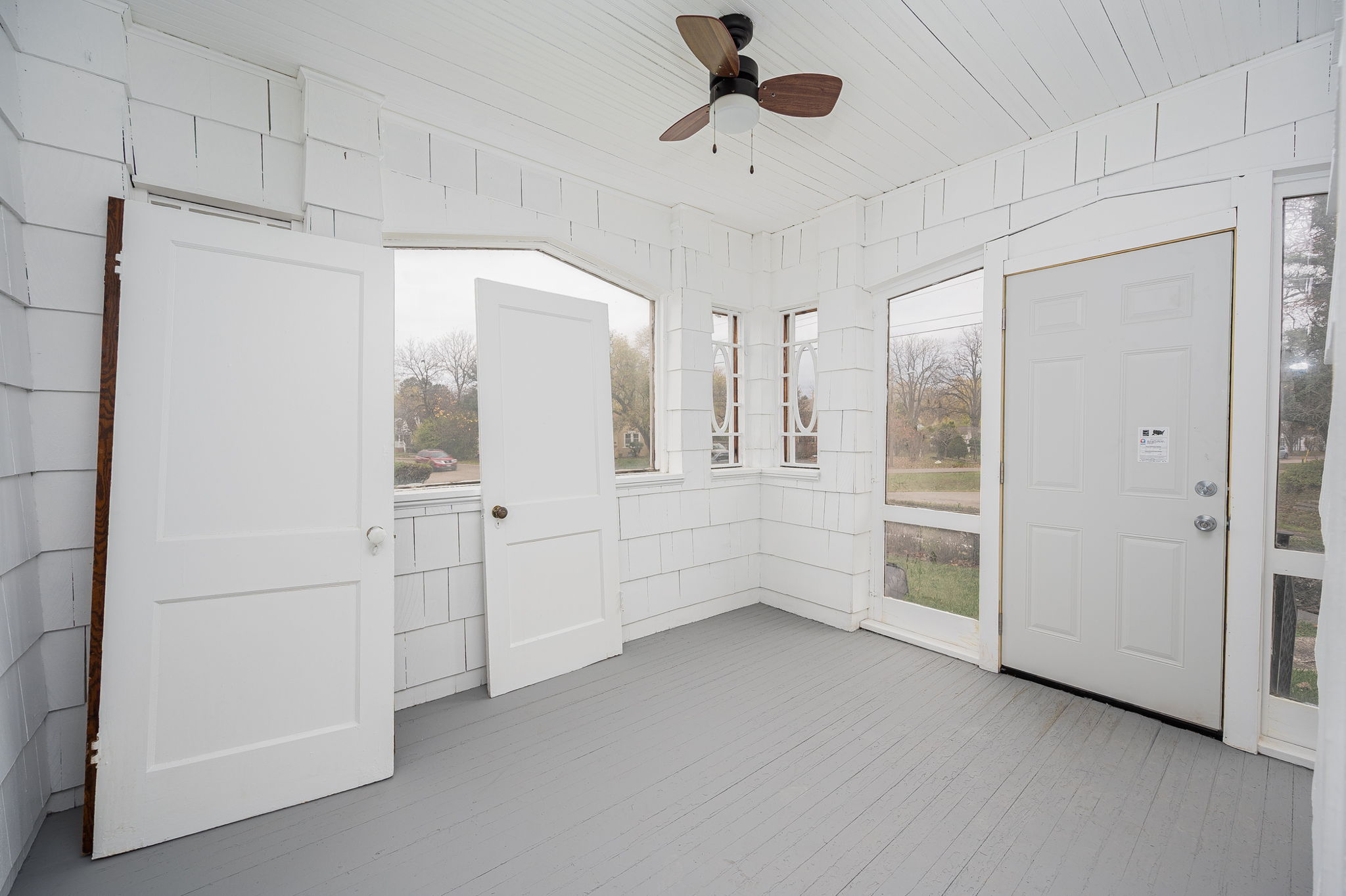 2263-2265 Leonard Ave-6