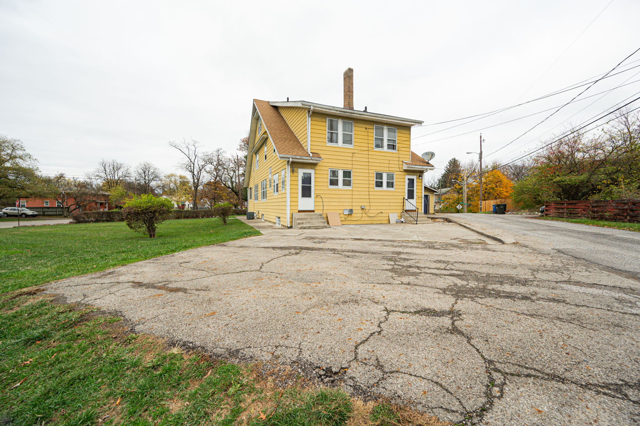 2263-2265 Leonard Ave-47