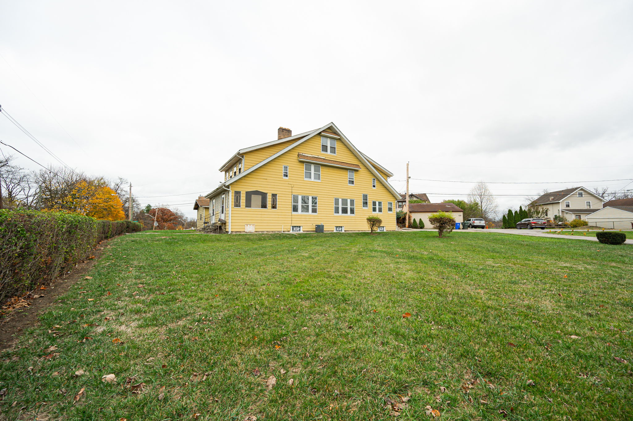 2263-2265 Leonard Ave-48