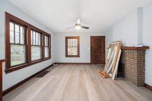 2263-2265 Leonard Ave-10