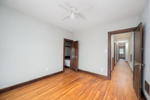 2263-2265 Leonard Ave-20