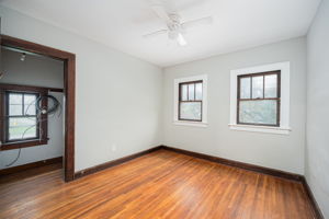 2263-2265 Leonard Ave-24