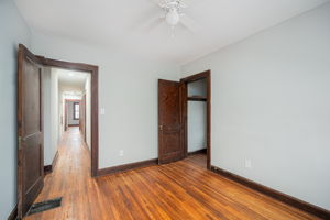 2263-2265 Leonard Ave-25