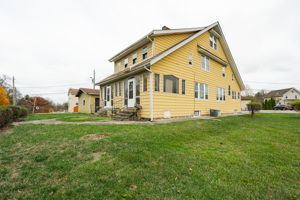 2263-2265 Leonard Ave-49