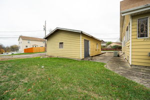 2263-2265 Leonard Ave-50