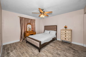 Primary Bedroom1a