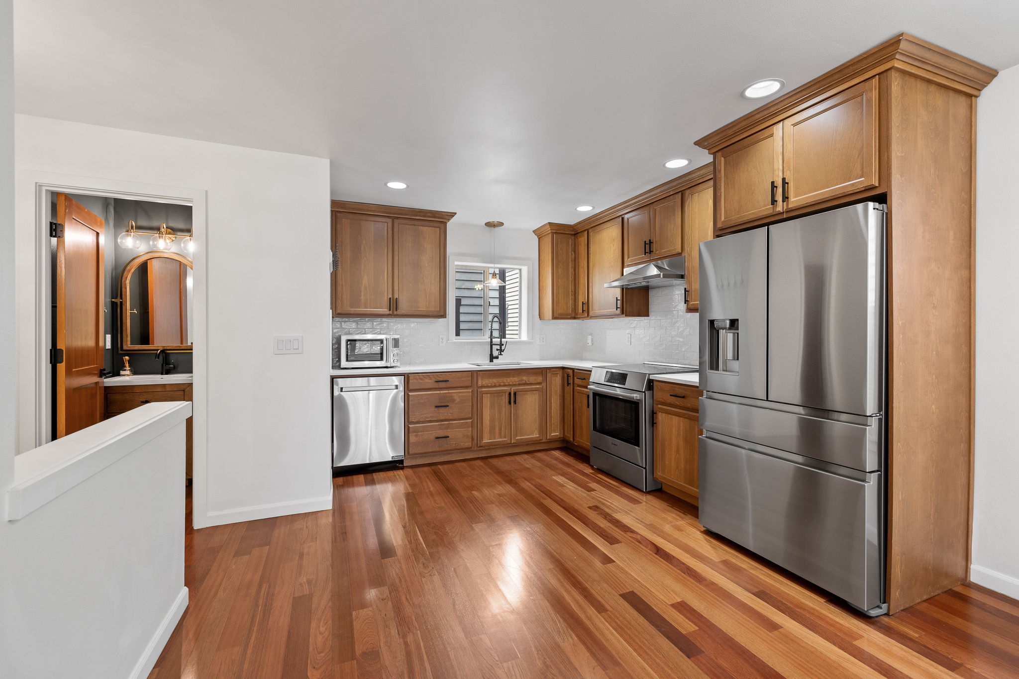 High end upgrades & appliances in kitchen