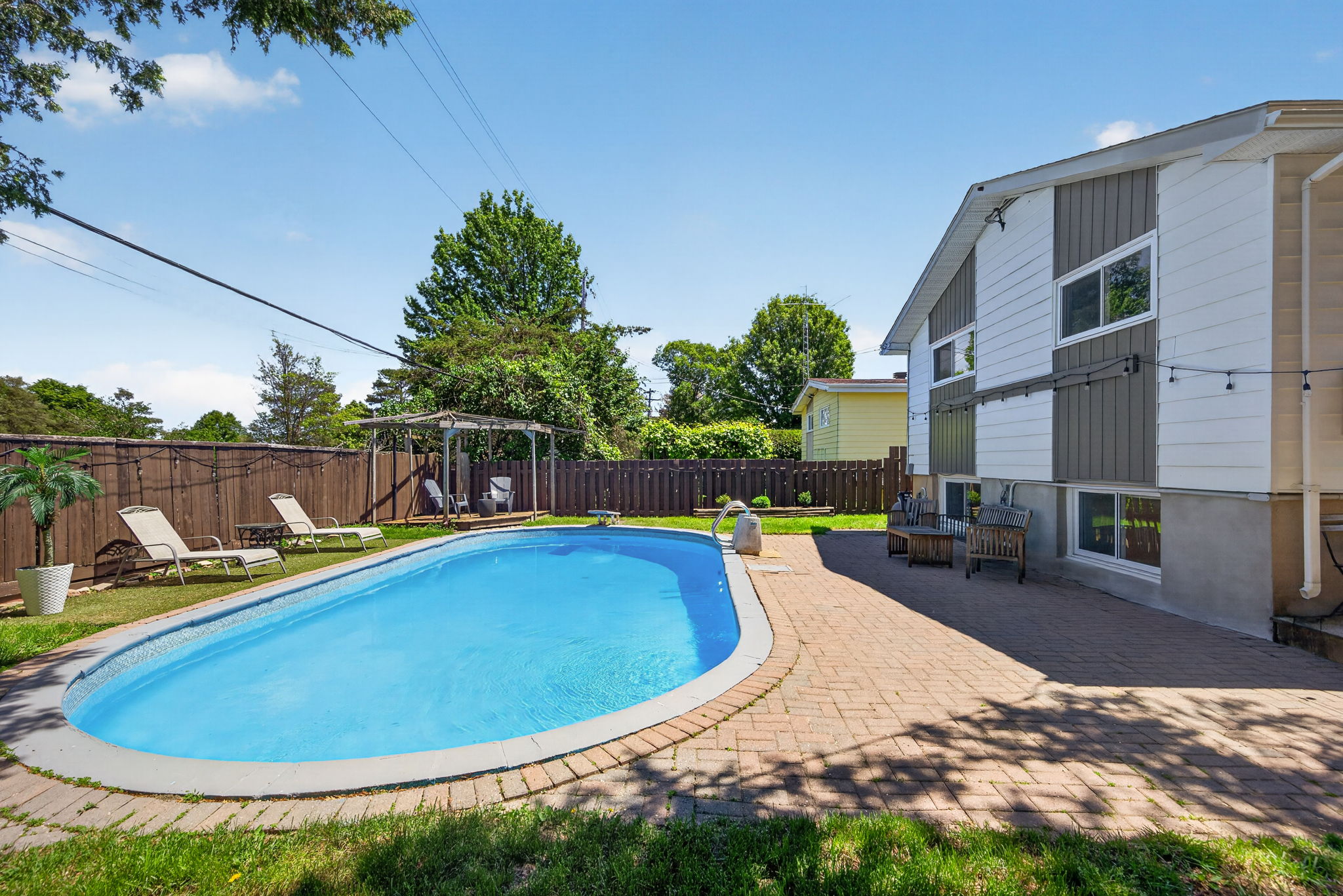  Photo 46