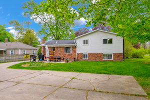  Photo 47