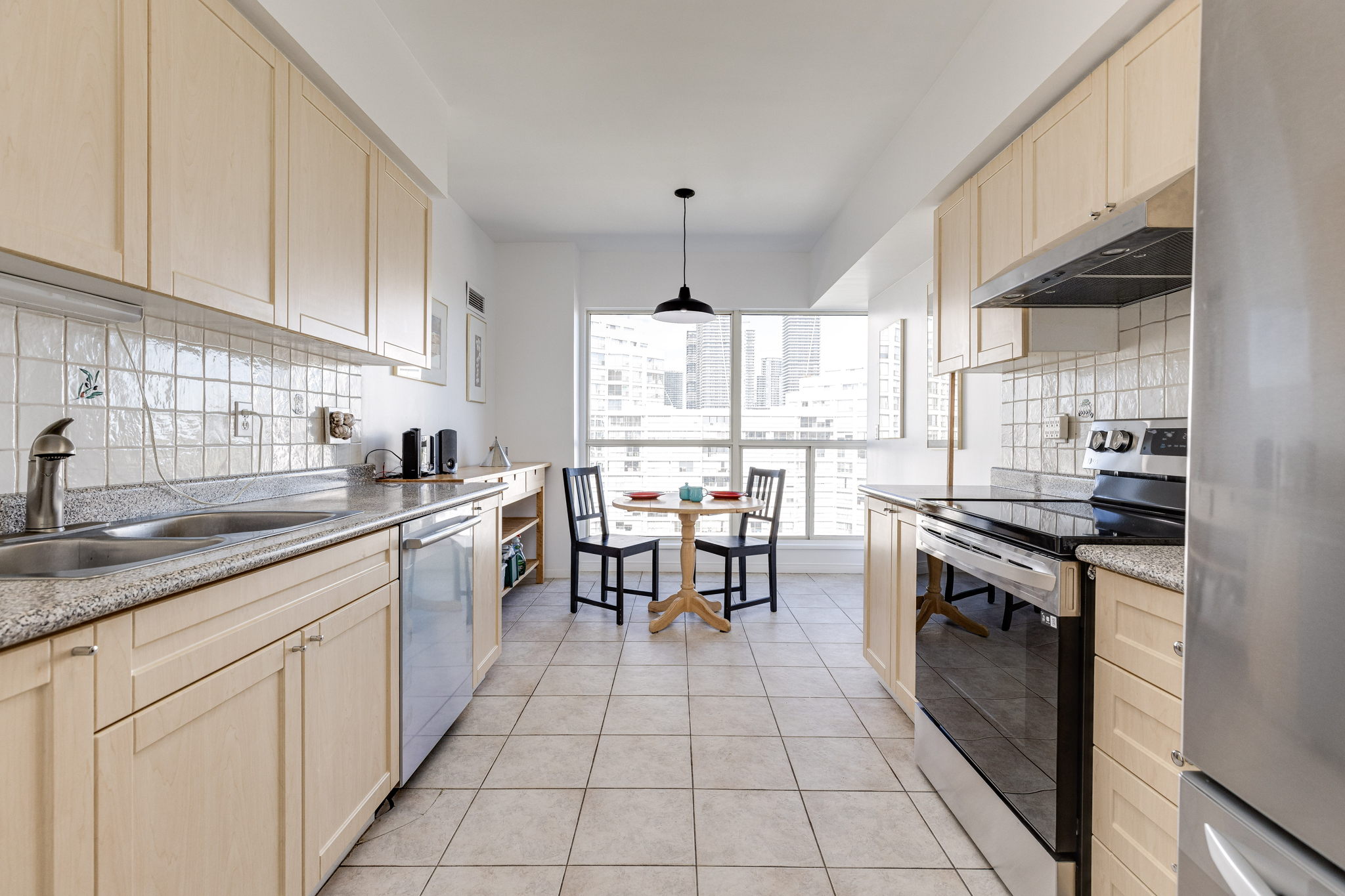 2267 Lake Shore Blvd W, Etobicoke, ON M8V 3X2, Canada Photo 11