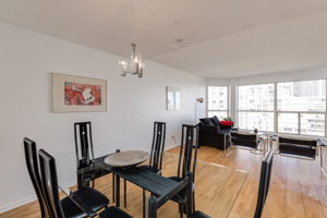 2267 Lake Shore Blvd W, Etobicoke, ON M8V 3X2, Canada Photo 8