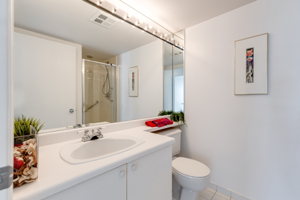 2267 Lake Shore Blvd W, Etobicoke, ON M8V 3X2, Canada Photo 17