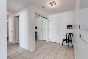2267 Lake Shore Blvd W, Etobicoke, ON M8V 3X2, Canada Photo 9