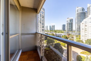 2267 Lake Shore Blvd W, Etobicoke, ON M8V 3X2, Canada Photo 25