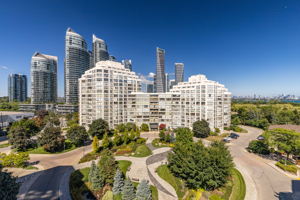 2267 Lake Shore Blvd W, Etobicoke, ON M8V 3X2, Canada Photo 26