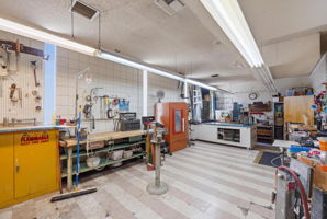 Virtual Declutter/Staging