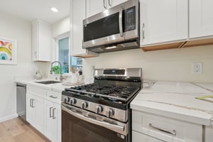 Holmes St-2304-059.jpg