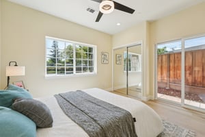 Holmes St-2304-064.jpg