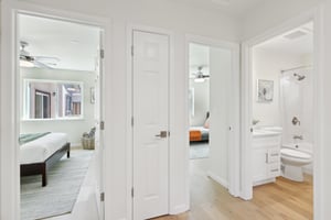 Holmes St-0605-043.jpg