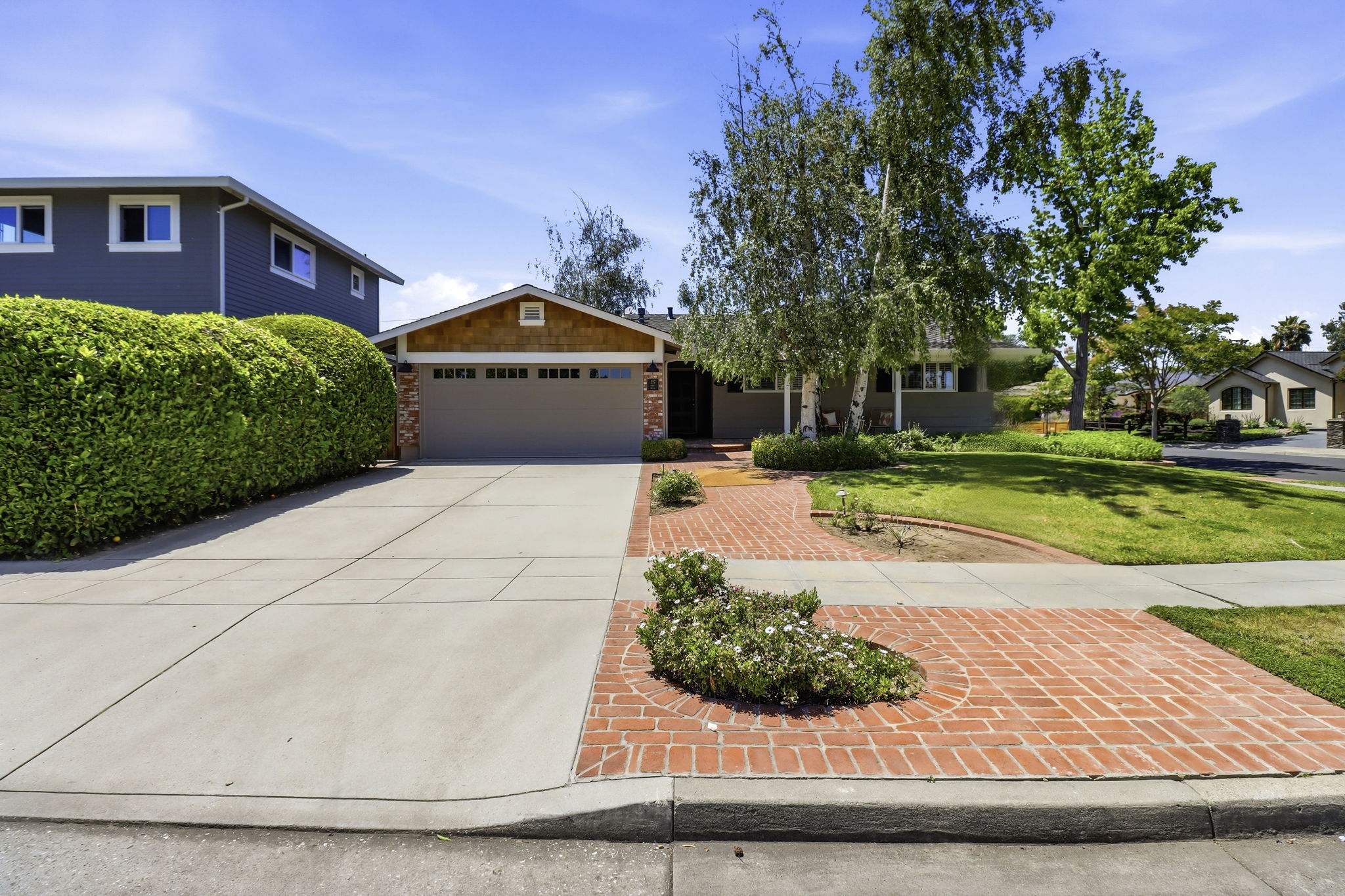 001_F8_227 Howes Dr