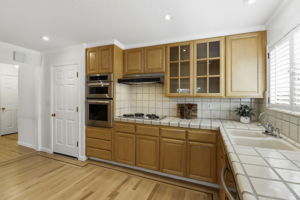 015_F8_227 Howes Dr