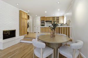 020_F8_227 Howes Dr