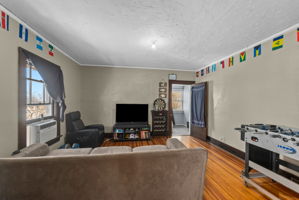  Photo 49