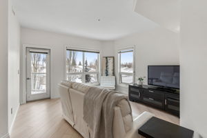 227 Pinehouse-QuikSell-12