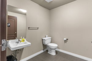 227 Pinehouse-QuikSell-28