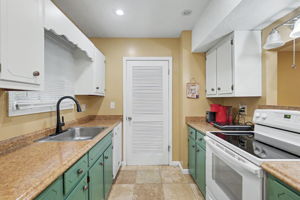  Photo 37