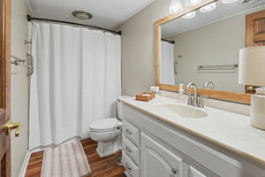  Photo 45