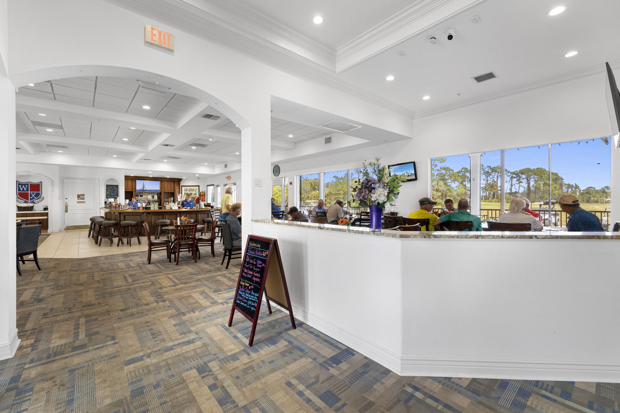 Clubhouse Dining