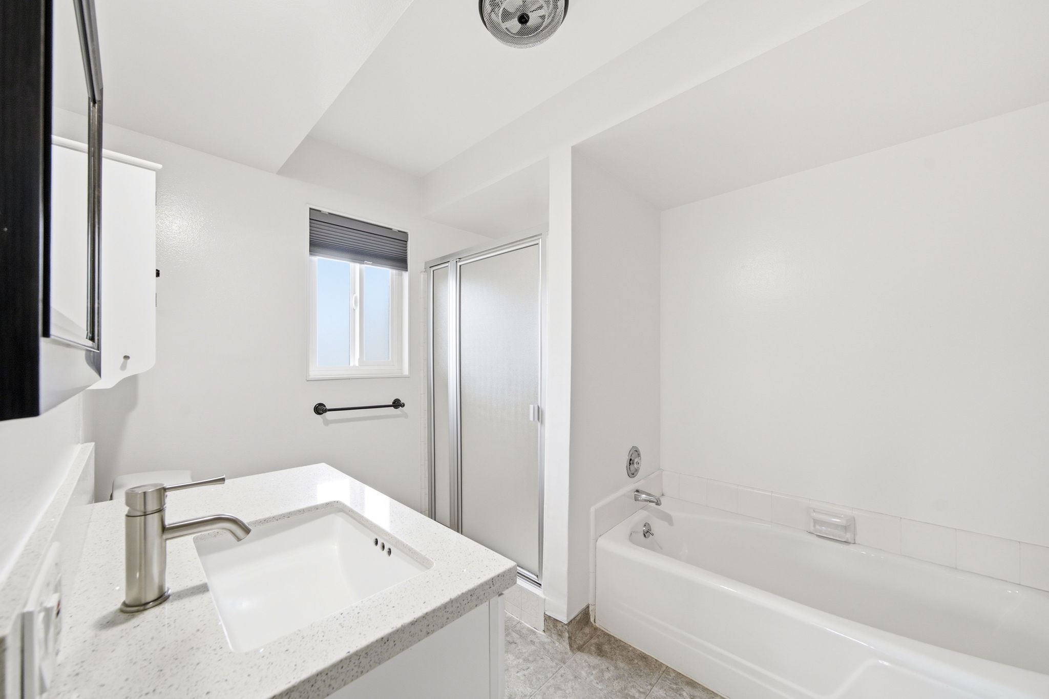 Primary Bathroom Tub & Shower Access