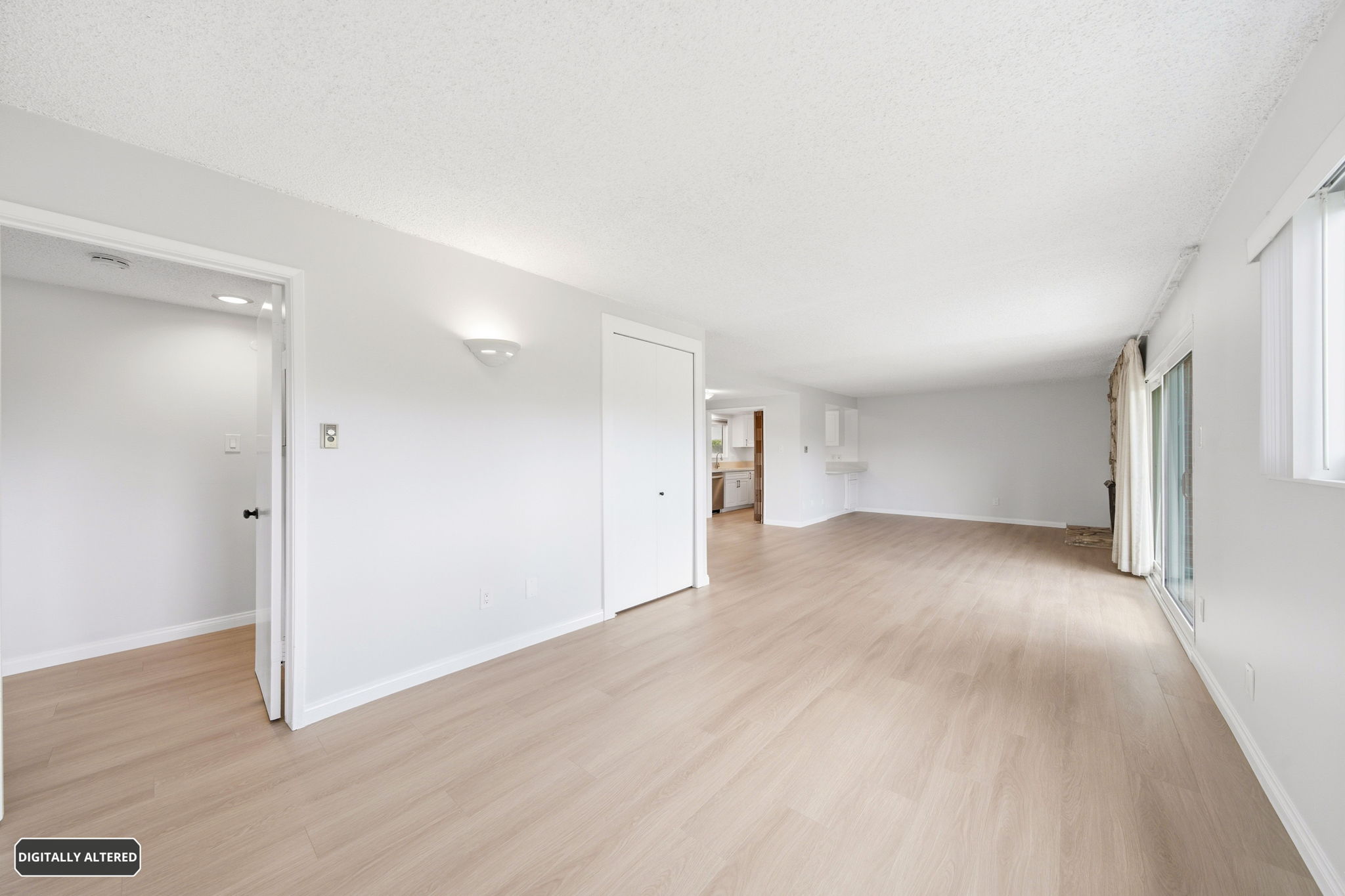 Den Could be Used as 3rd Bedroom or Office