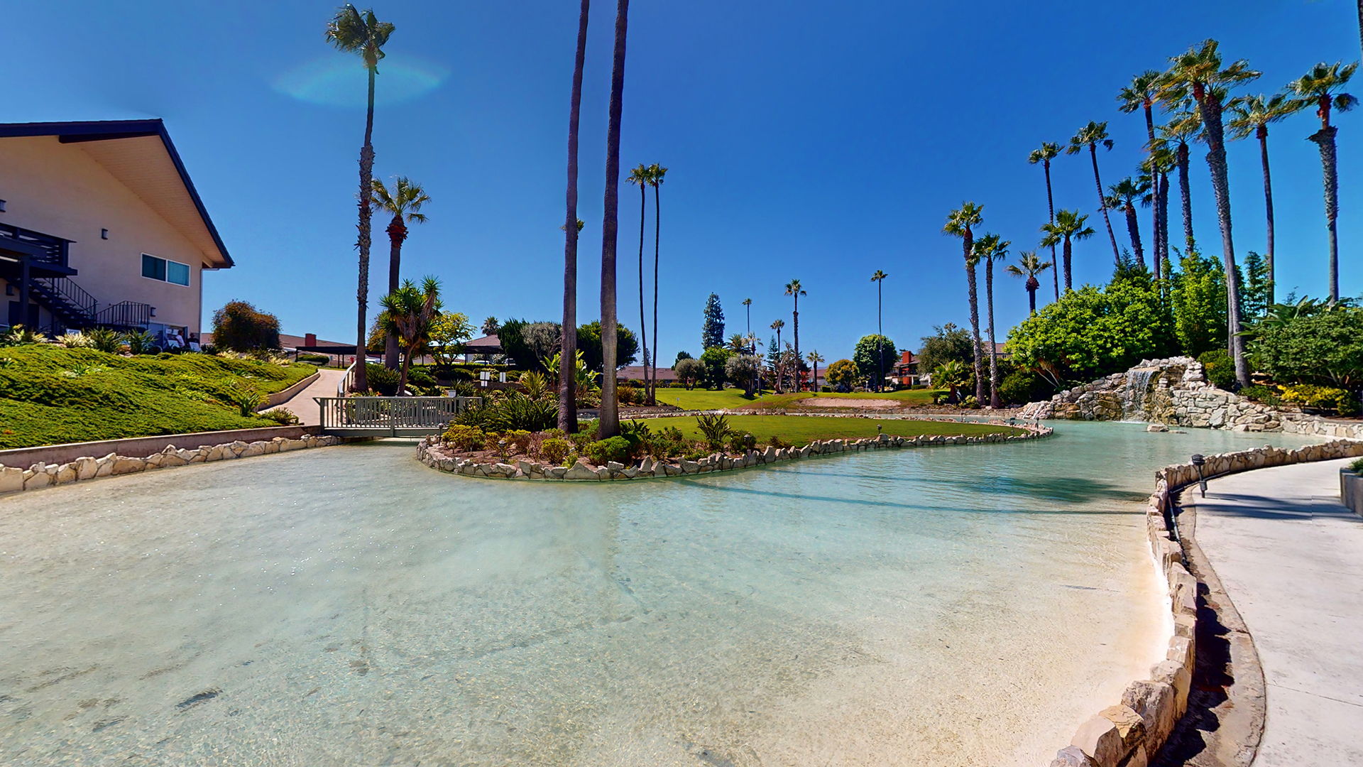 New Horizons Pond, Waterfall & Putting Green