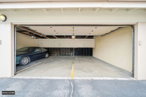 Nearby 2nd 1-Car Garage Space