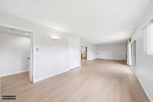 Den Could be Used as 3rd Bedroom or Office