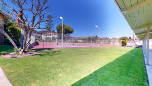 Tennis & Pickleball Courts