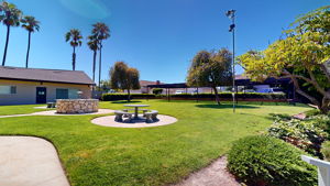 Clubhouse Picnic & BBQ Area