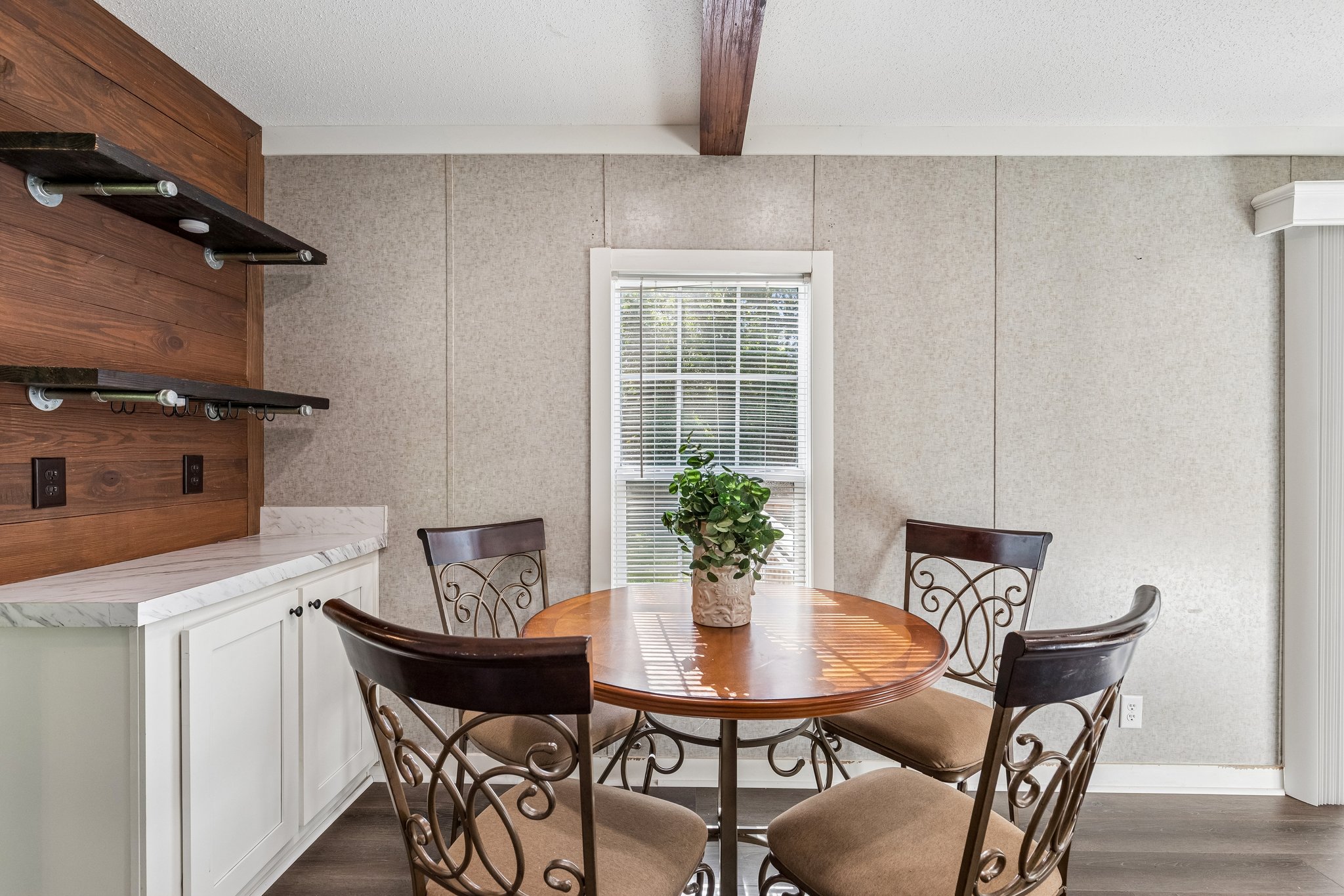 Juneberry Court-S0907-012.jpg