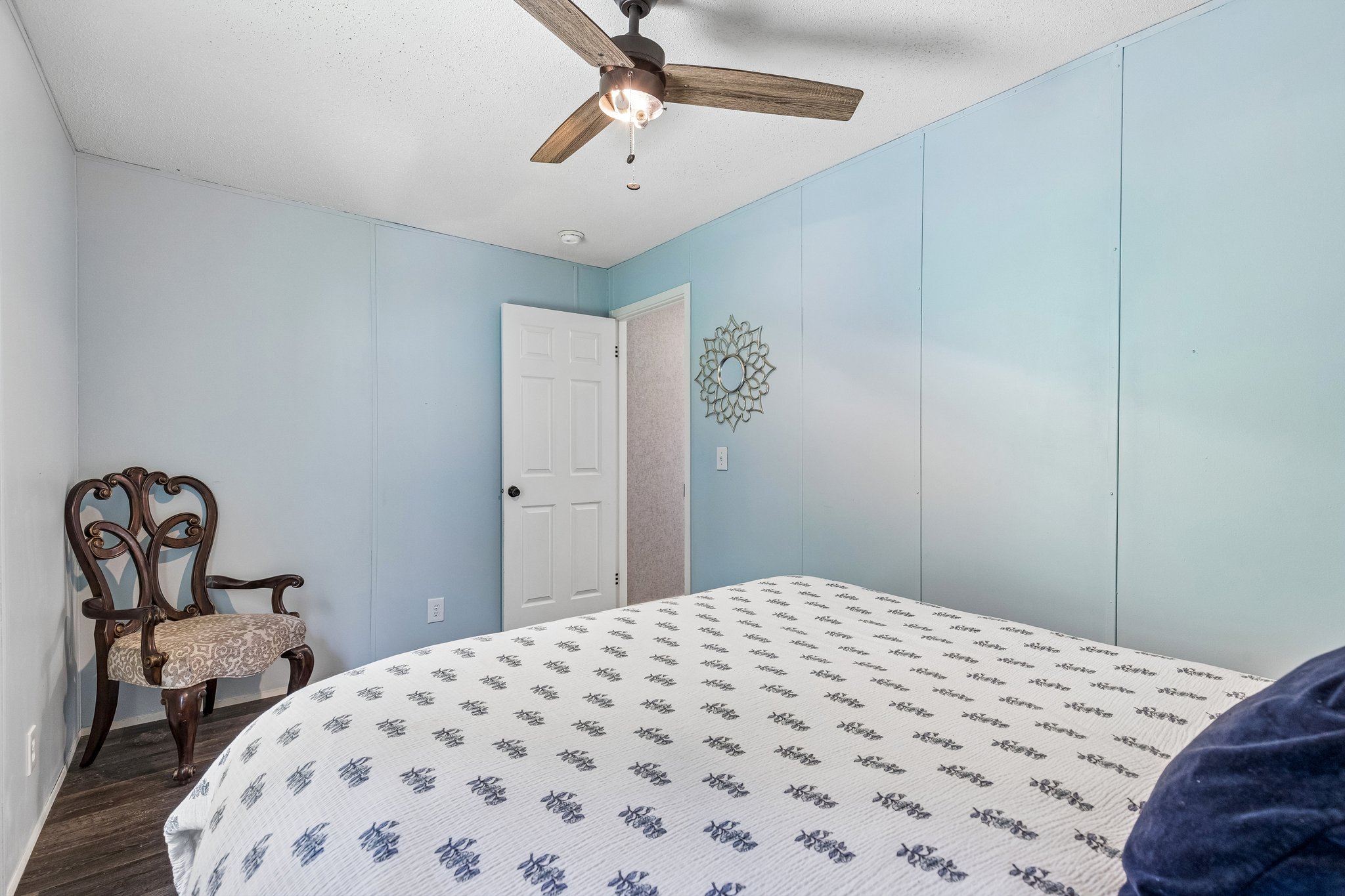 Juneberry Court-S0907-014.jpg