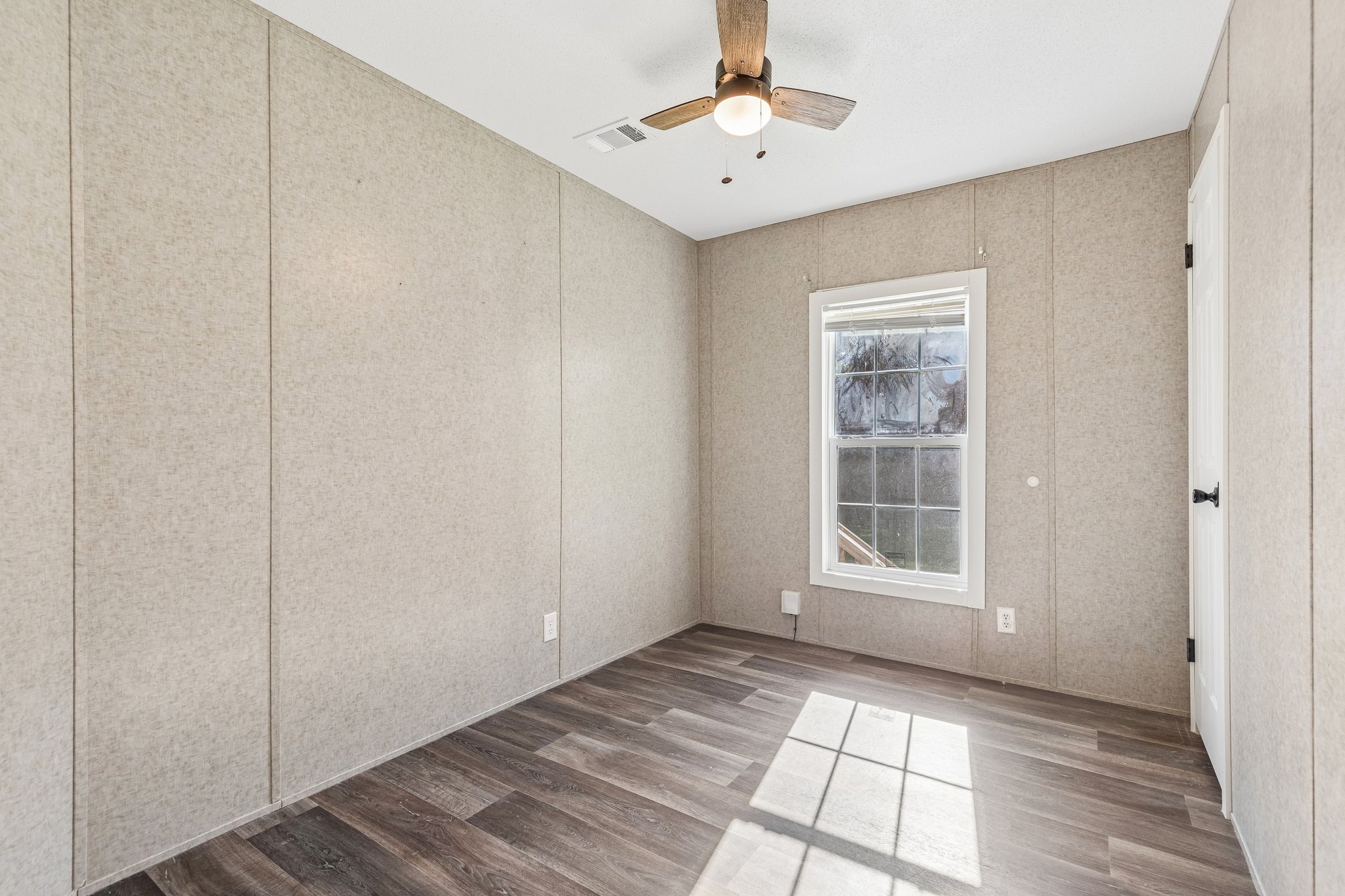 Juneberry Court-S0907-016.jpg