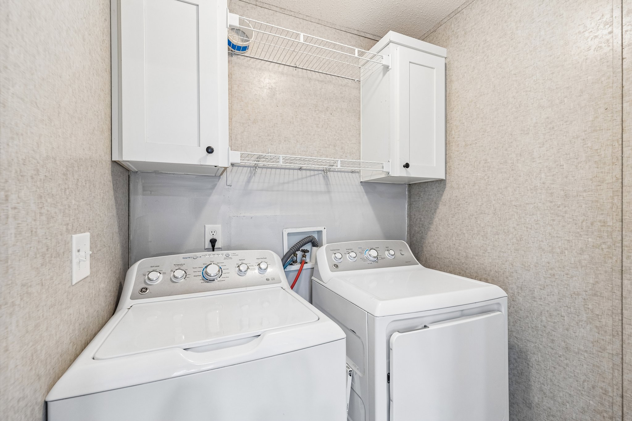 Juneberry Court-S0907-019.jpg